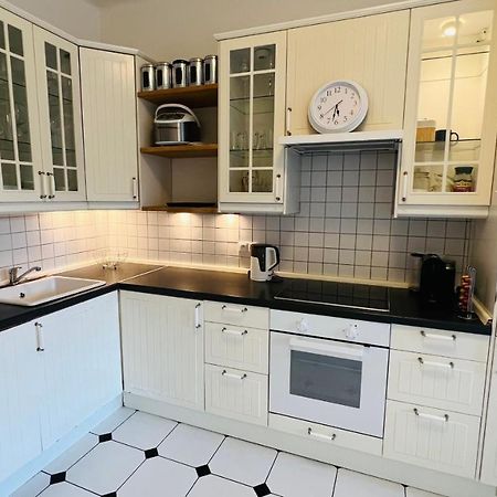 Apartamento Cosy Flat In The Heart Of Praga Exterior foto