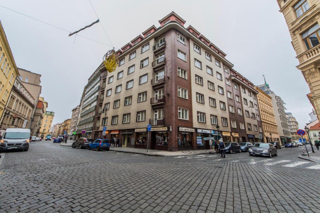 Apartamento Cosy Flat In The Heart Of Praga Exterior foto